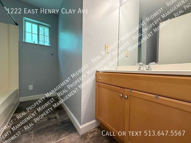 Building Photo - 1222 E Henry Clay Ave
