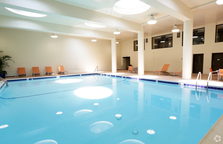 Pool - Ellicott House