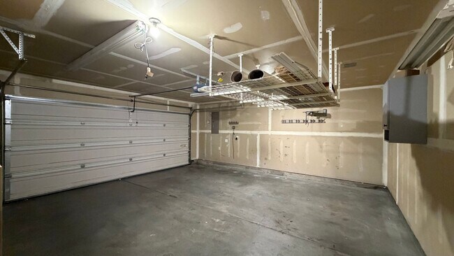 Building Photo - Kennewick Location on Quiet Cul-de-Sac! 3 bed, 2 ba