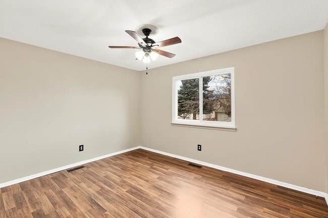 Building Photo - 1245 Bayberry Dr