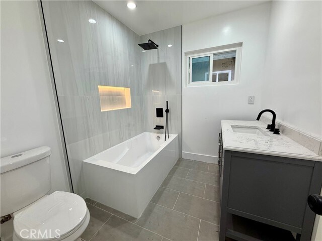 Building Photo - 8561 Marklein Ave