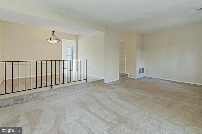 Building Photo - 9637 Westport Ln