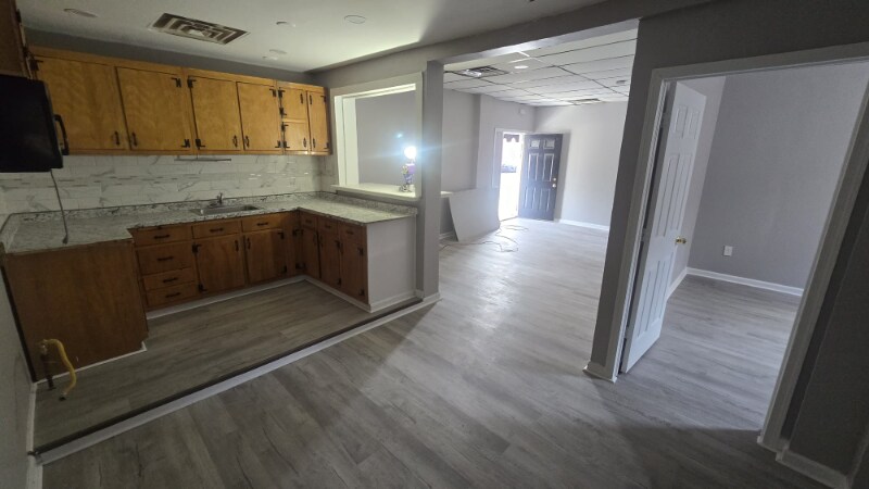 Building Photo - 386 Park Ave