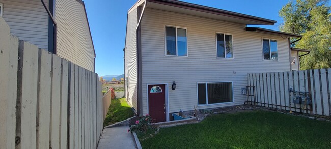 Primary Photo - 3 Bed, 2.5 Bath Kalispell Townhome