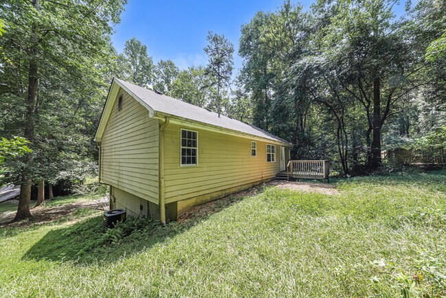 Building Photo - Fantastic 3bd/2ba home! Let yourself in!