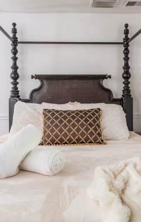 Building Photo - 1256 Palmetto Rd