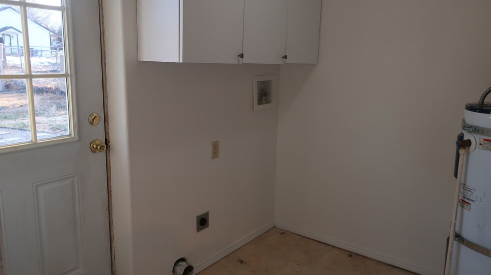 Building Photo - 1019 W Park St