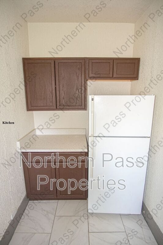 Building Photo - 2111 Portland Ave