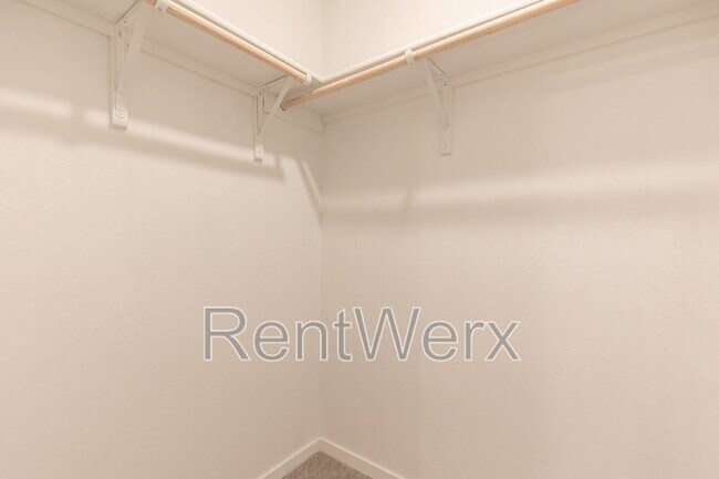 Building Photo - 6749 Marble Rdg