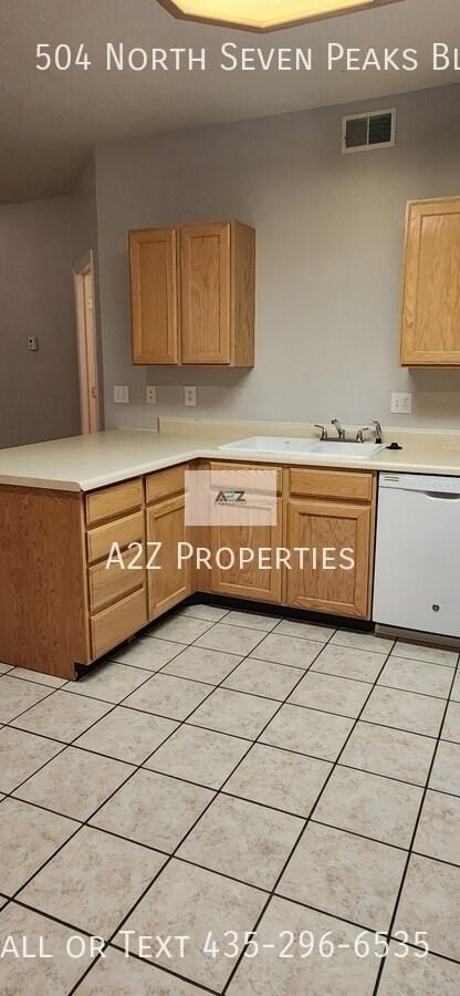 Building Photo - 504 N Seven Peaks Blvd