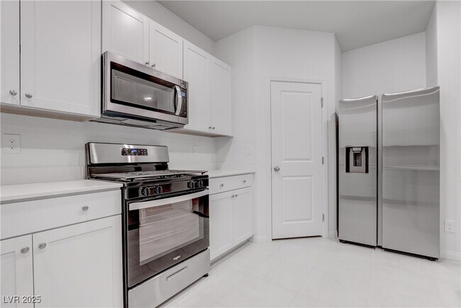 Building Photo - 3681 Inspirato Ave