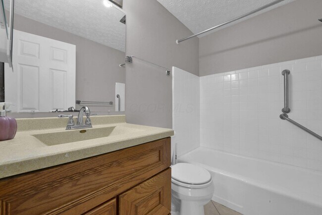 Building Photo - 5696 Beechcroft Rd