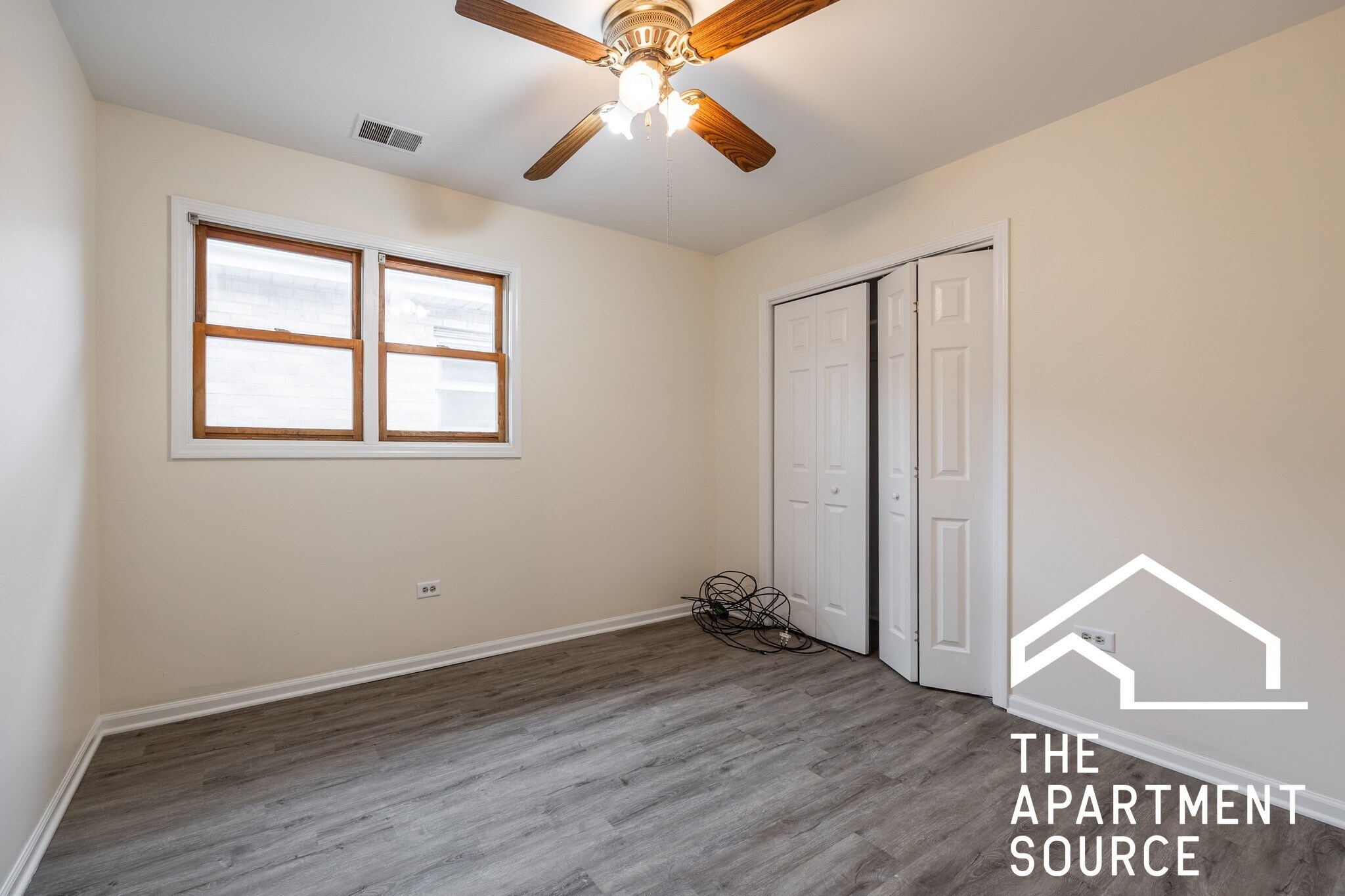 Building Photo - 6323 W Fullerton Ave