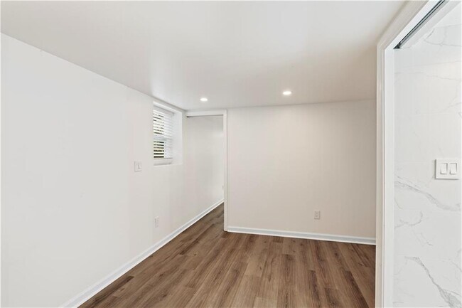 Building Photo - 2245 Nelms Dr SW