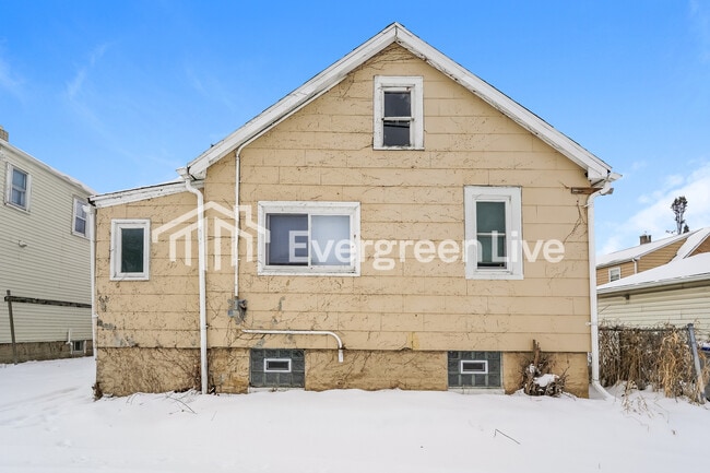 Building Photo - 5060 N 26th St