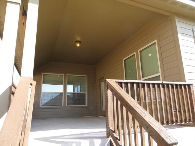 Building Photo - 6916 Etna Way