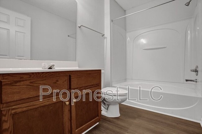 Building Photo - 769 Barrington Woods Cove