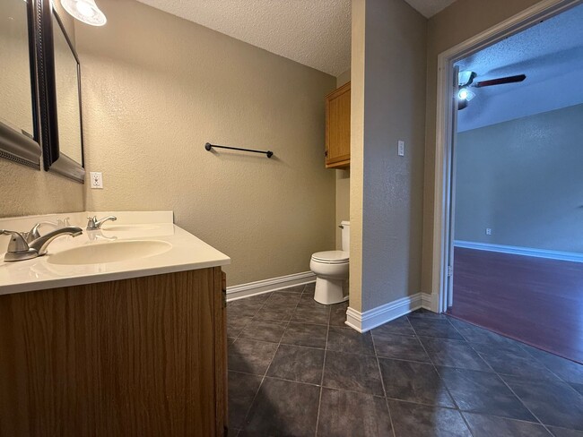 Building Photo - 3501 Dorothy Jane Dr