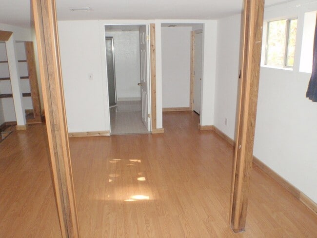 Building Photo - Two story, 7 Bedroom 2 Bath House on South Hill!