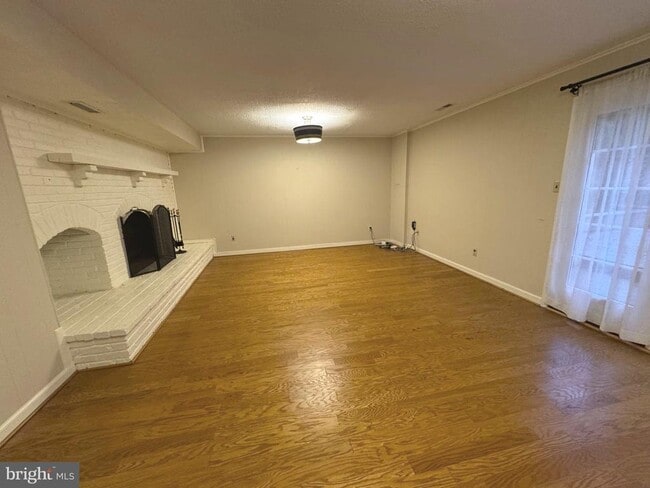Building Photo - 9253 Bailey Ln
