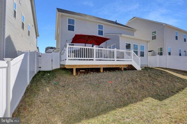 Building Photo - 1704 Scenic Manor Dr