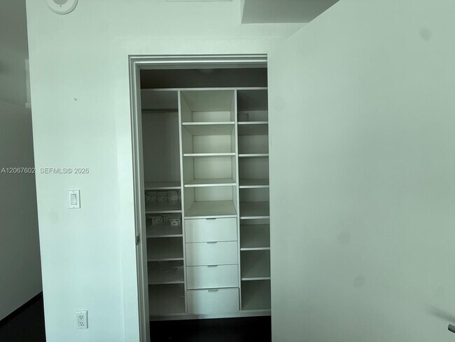 Building Photo - 500 Brickell Ave