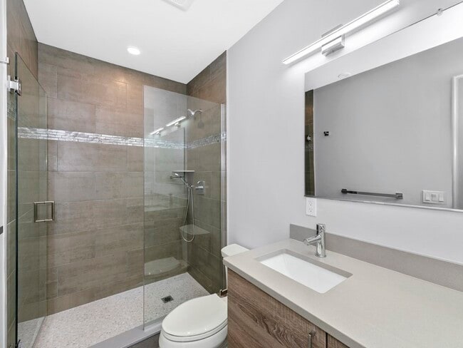 Building Photo - 142 Willard St