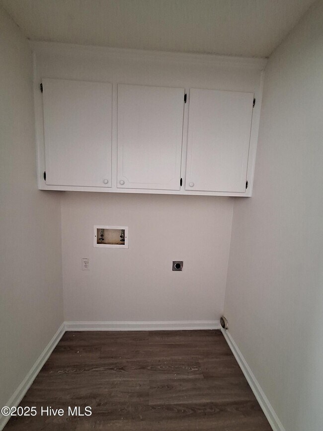 Building Photo - 3979 Sterling Pointe Dr