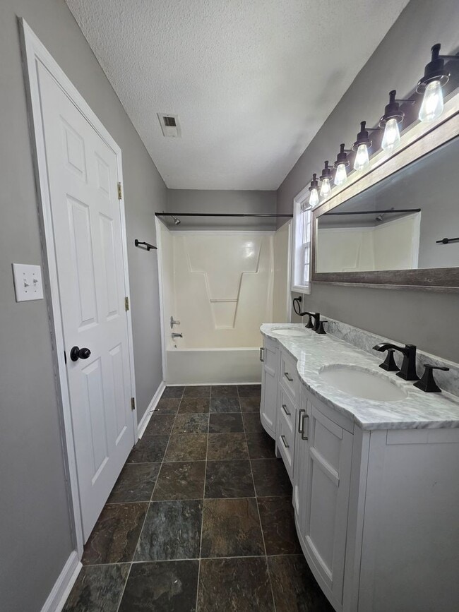 Building Photo - Foxtrace Find: Spacious Living with Style & Privacy in Hubert