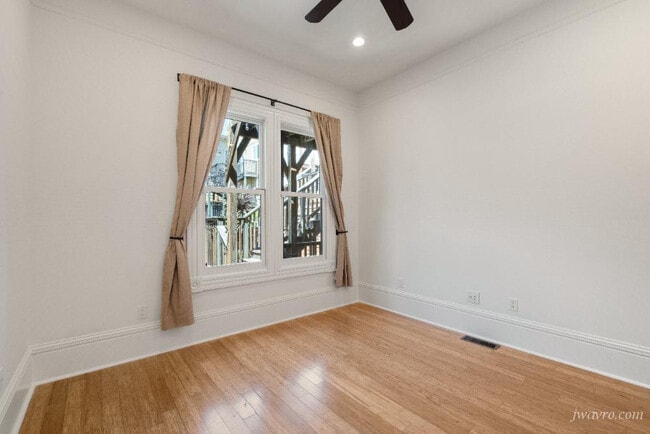 Building Photo - 814 22nd St