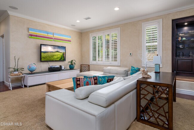 Building Photo - 499 Via Galo