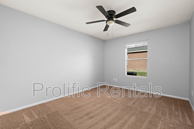 Building Photo - 3308 Catalina Dr