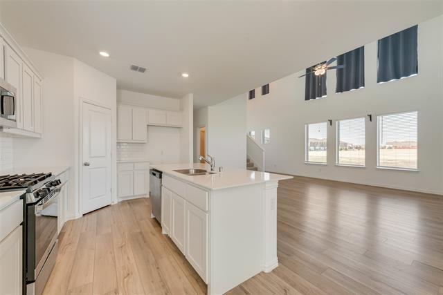 Building Photo - 3750 Honey Daisy Dr