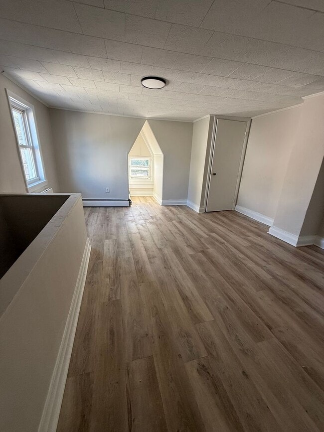 Building Photo - Spacious 3BR House in Columbia!