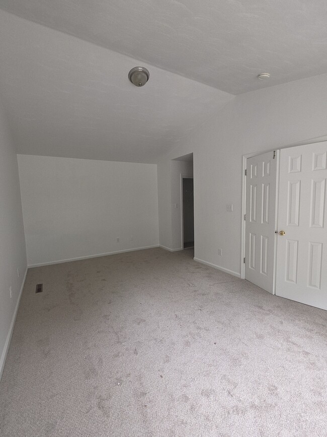 Building Photo - 1012 Primrose Ln