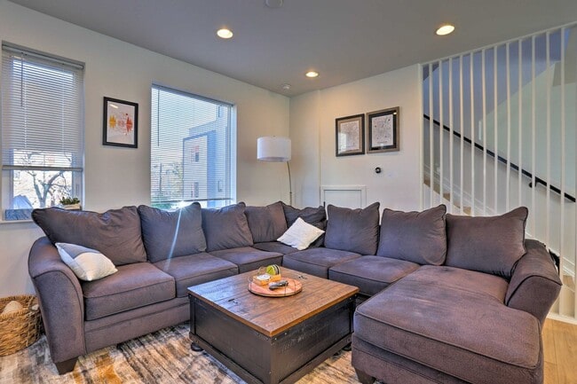 Building Photo - 3101 W 47th Ave