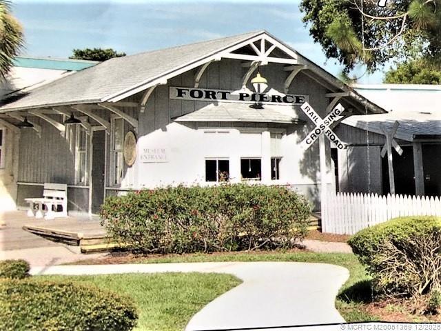 Building Photo - 4210 Gator Trace Ave