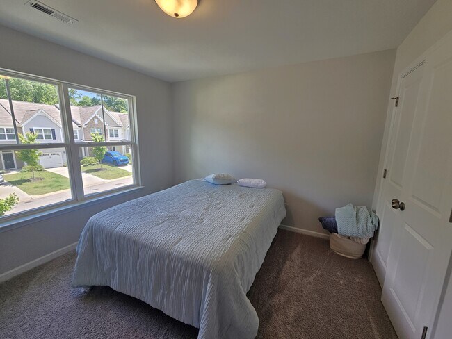 Building Photo - 205 Brochaill Ct