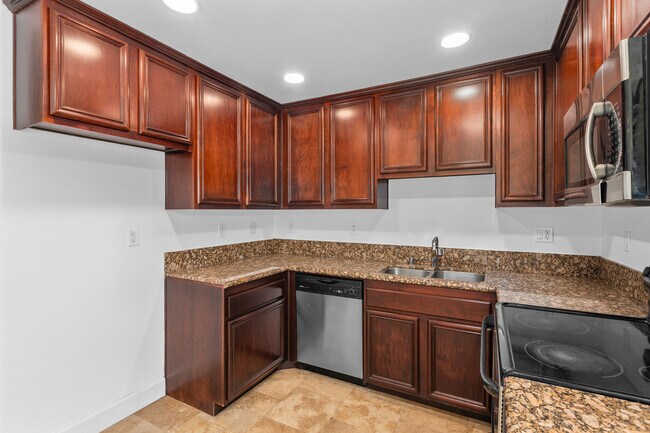 Building Photo - 725 Washington Heights Rd