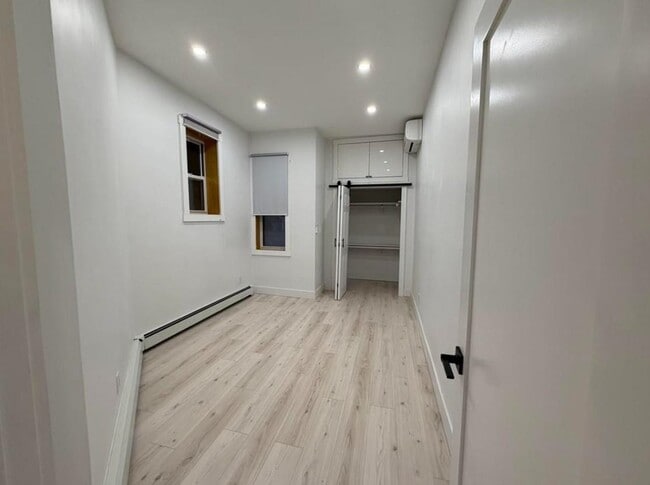 Building Photo - 202 48th St