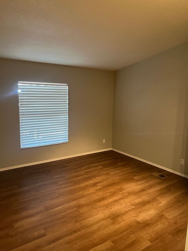 Building Photo - Beautiful 2 Bedroom 2 Bathroom home in Mescal Az. Large front porch and attached carport