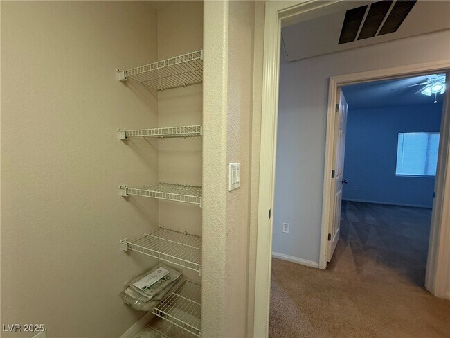 Building Photo - 7701 W Robindale Rd