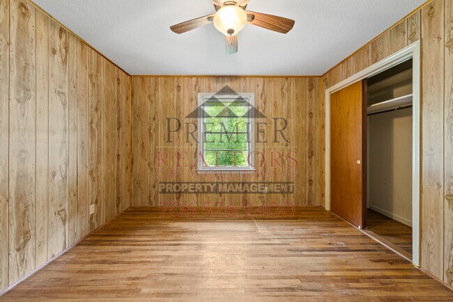 Building Photo - 4526 Sentry St
