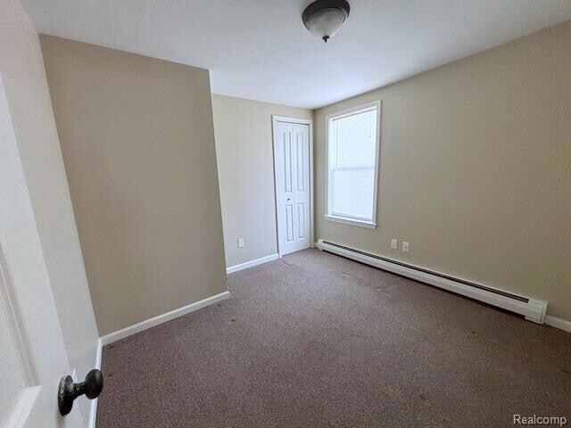 Building Photo - 4675 Lakeborn Dr