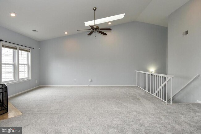 Building Photo - 4056 Grays Pointe Ct