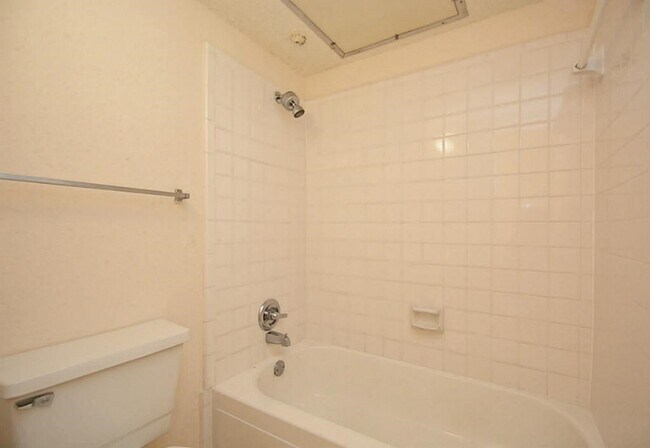 Building Photo - 2120 El Paseo St