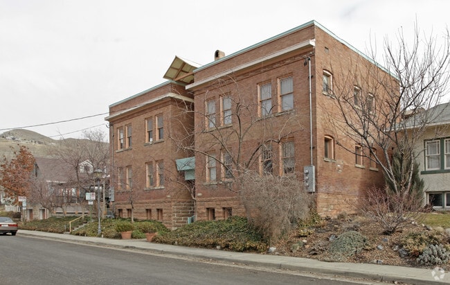 Building Photo - 452 Quince St