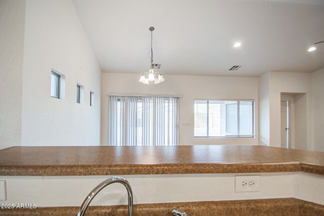 Building Photo - 2586 W Bartlett Way