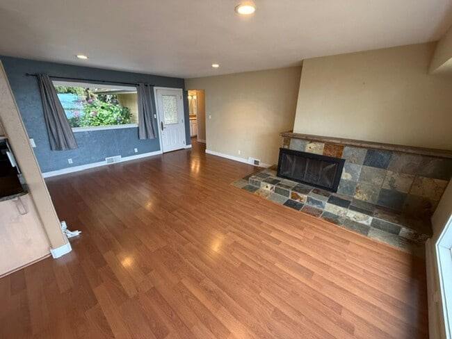 Building Photo - 91251 Cape Arago Hwy