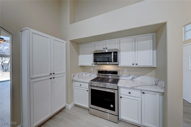 Building Photo - 926 Dancing Vines Ave